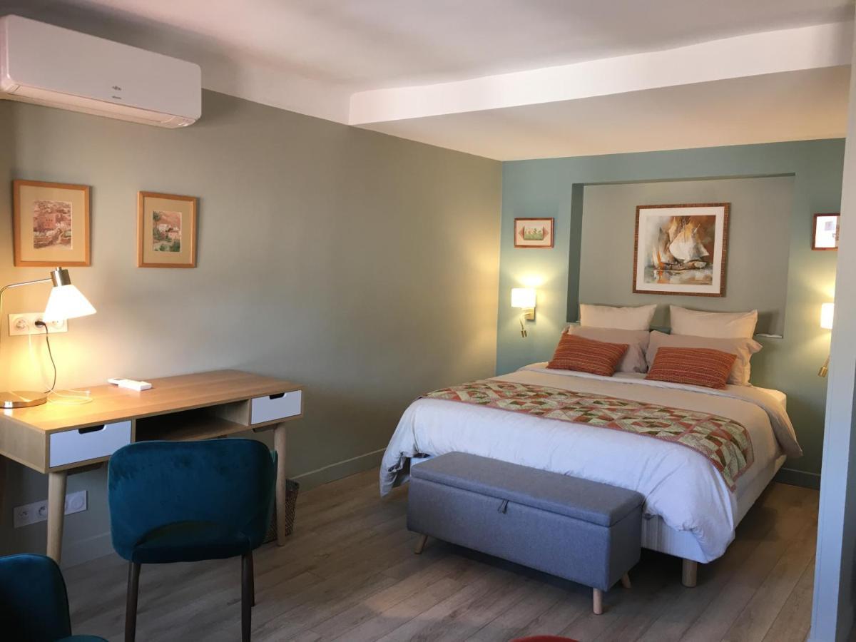 Au cœur du vieux Toulon au calme appartement rénové climatisé confortable étage élevé avec ascenseur proche parking et toutes commodités Exterior foto