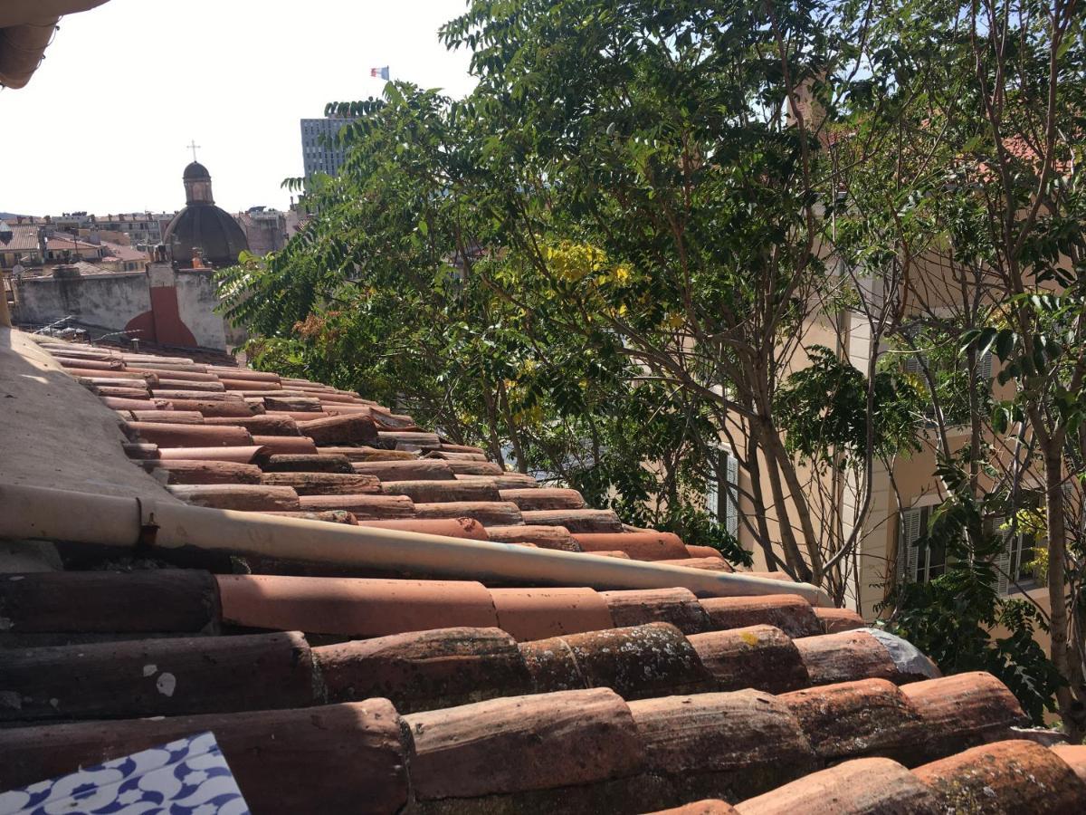 Au cœur du vieux Toulon au calme appartement rénové climatisé confortable étage élevé avec ascenseur proche parking et toutes commodités Exterior foto