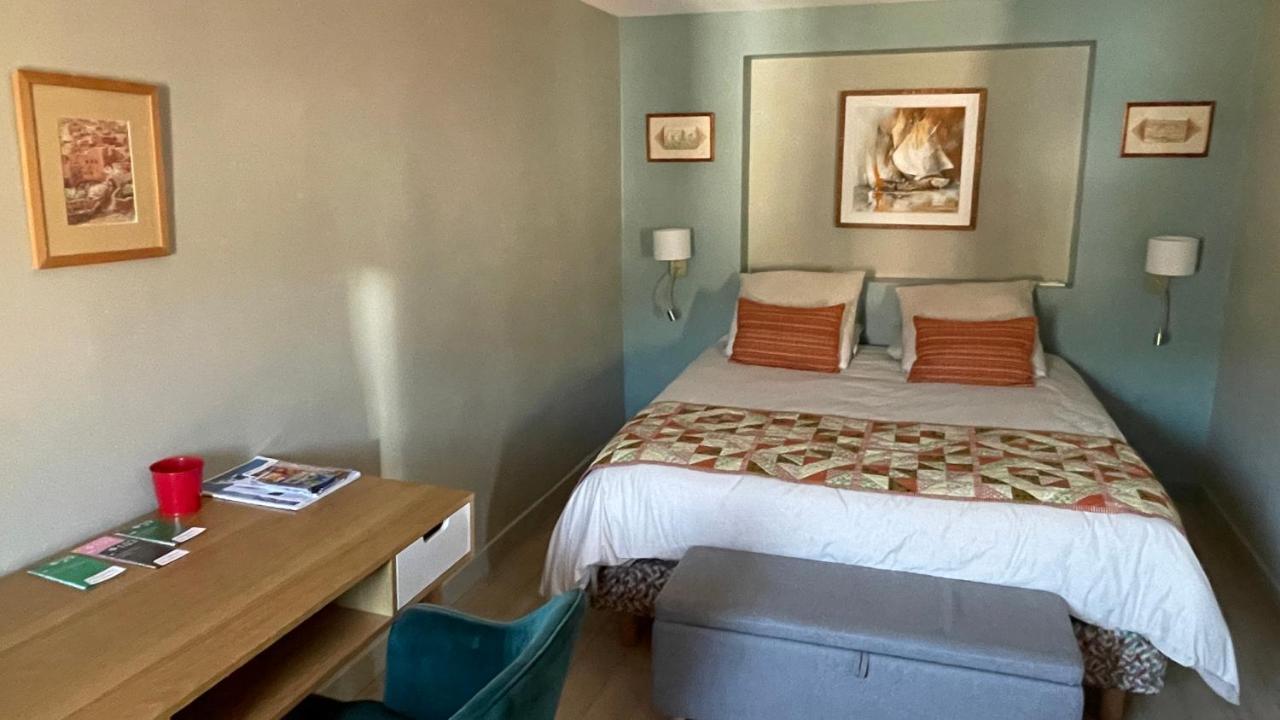 Au cœur du vieux Toulon au calme appartement rénové climatisé confortable étage élevé avec ascenseur proche parking et toutes commodités Exterior foto