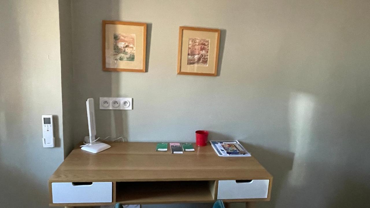 Au cœur du vieux Toulon au calme appartement rénové climatisé confortable étage élevé avec ascenseur proche parking et toutes commodités Exterior foto