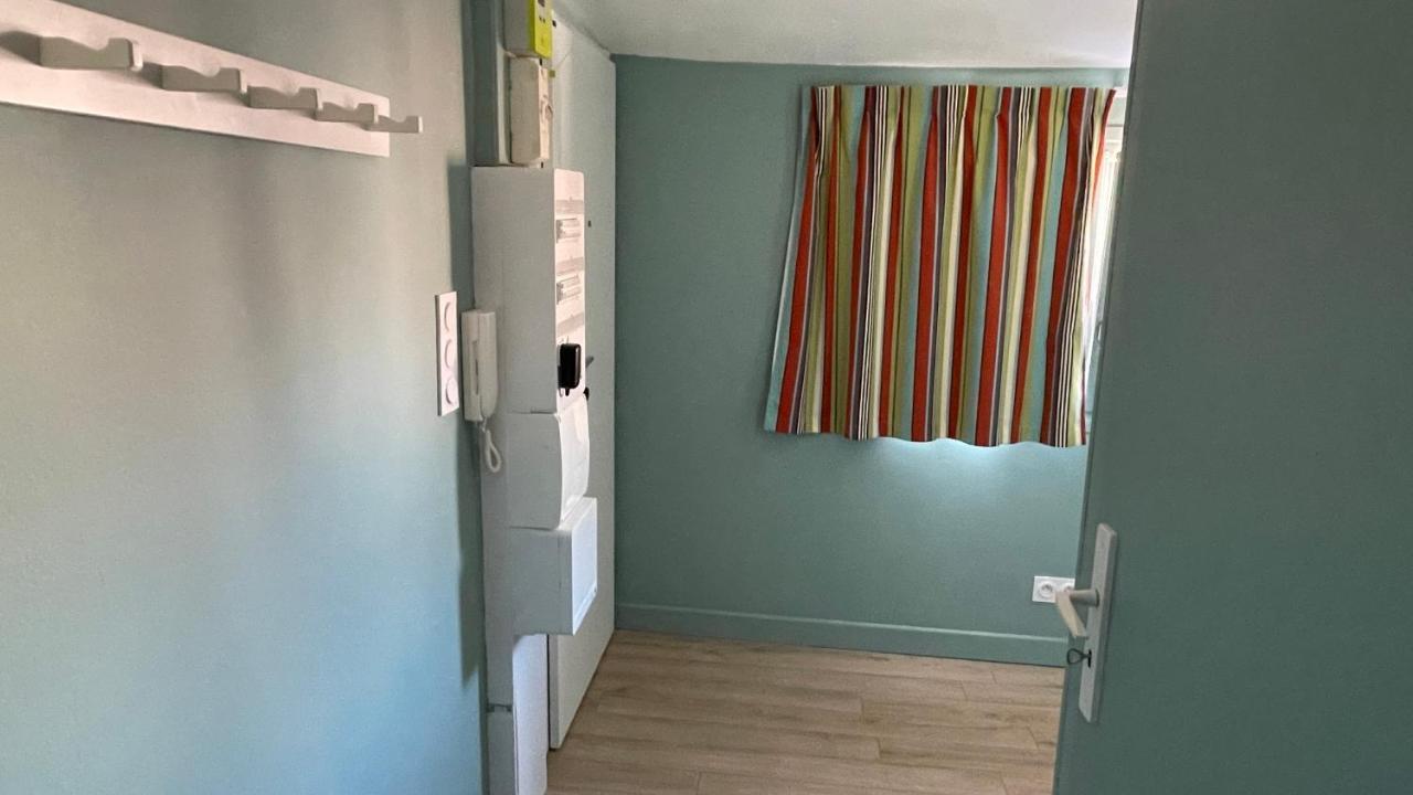 Au cœur du vieux Toulon au calme appartement rénové climatisé confortable étage élevé avec ascenseur proche parking et toutes commodités Exterior foto