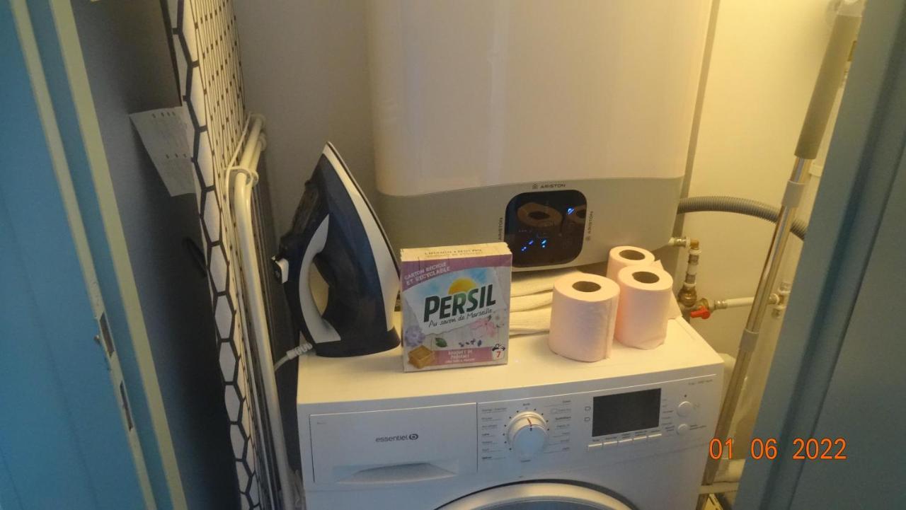 Au cœur du vieux Toulon au calme appartement rénové climatisé confortable étage élevé avec ascenseur proche parking et toutes commodités Exterior foto