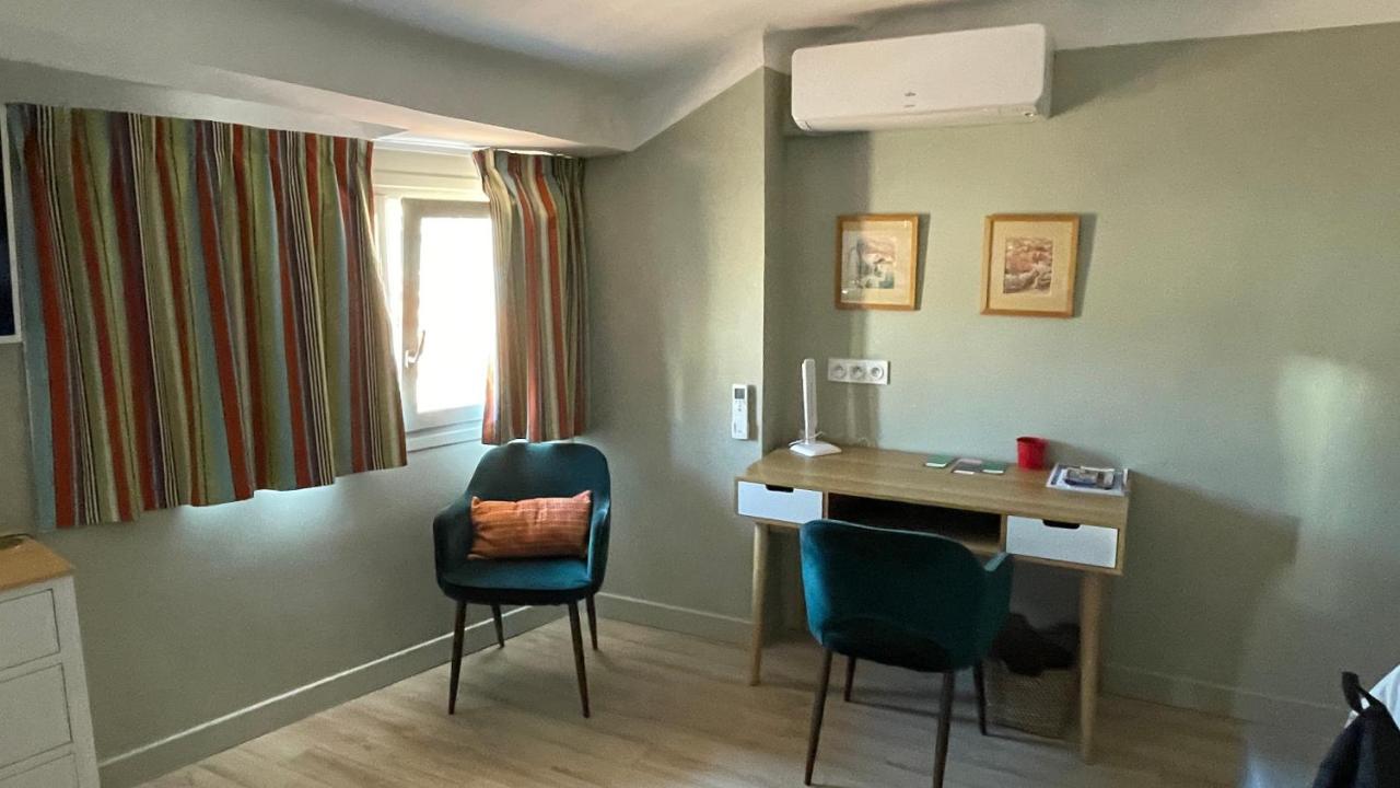 Au cœur du vieux Toulon au calme appartement rénové climatisé confortable étage élevé avec ascenseur proche parking et toutes commodités Exterior foto